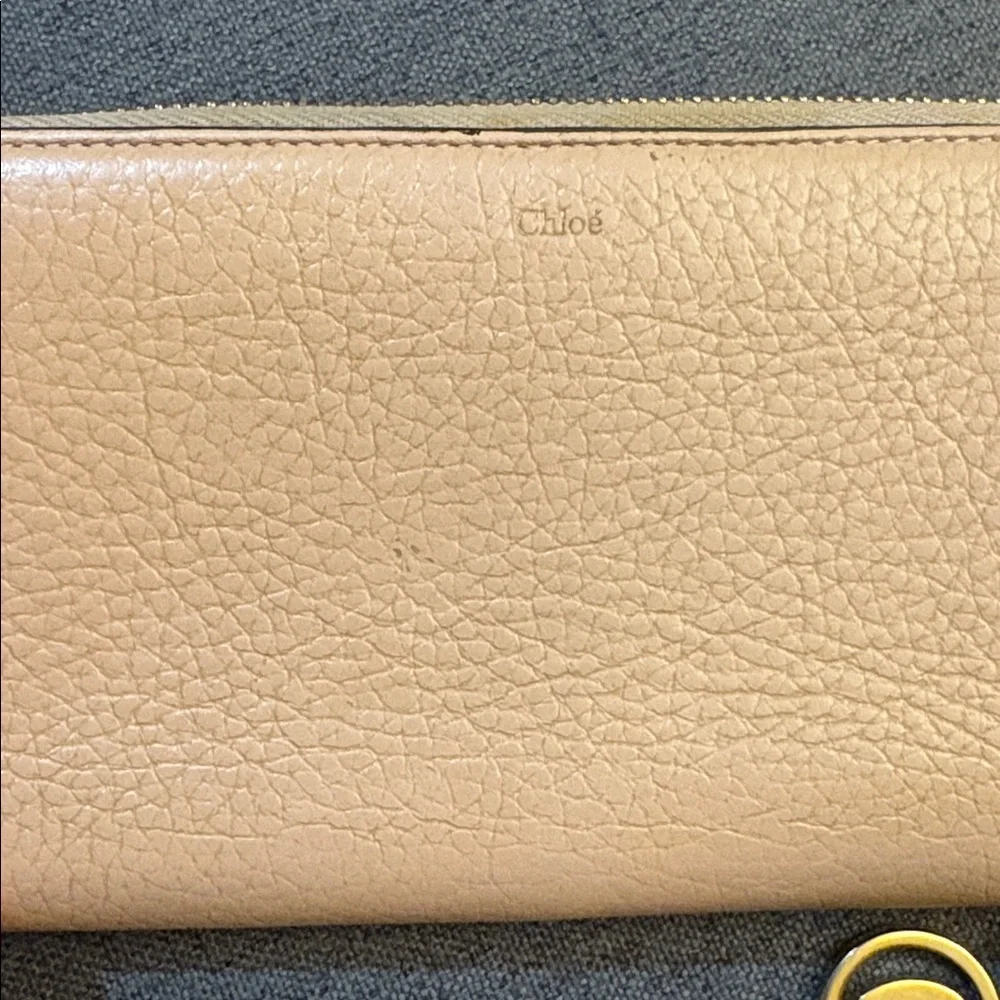 Chloe wristlet nude